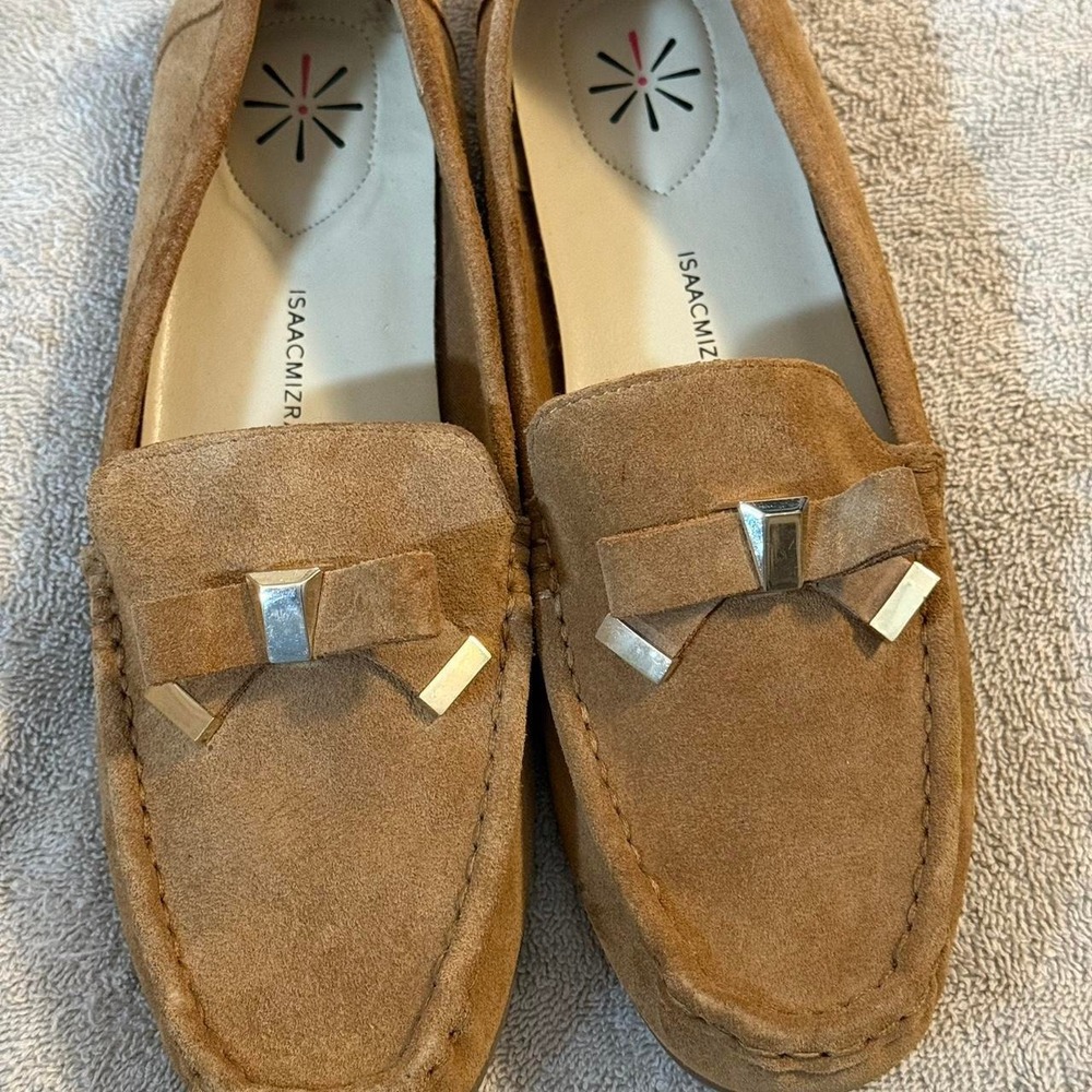 Isaac Mizrahi Alia Brown Suede Tipped Bow Moccasins. Size 11